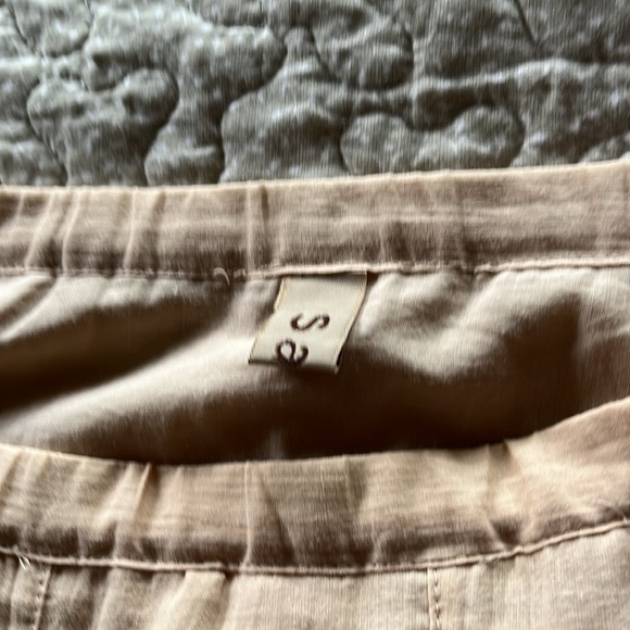 Linen gored skirt, white and khaki colors, lace hem, Size Medium - Picture 5 of 9